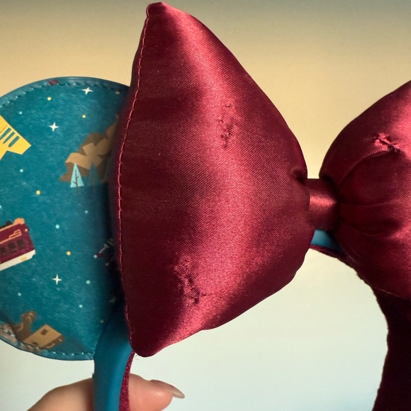 DCA Minnie Ears - Picture 2 of 7